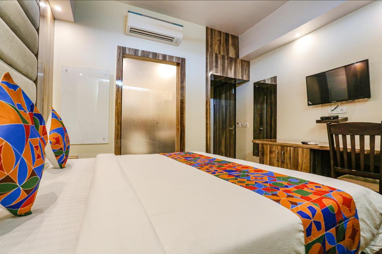 Fabexpress Kapashera Residency Near Igi Airport New Delhi Gurgaon Exterior foto